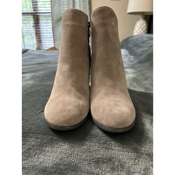 Franco Fortini Lyza brown suede stacked heel booties, Size 8 - Picture 5 of 14